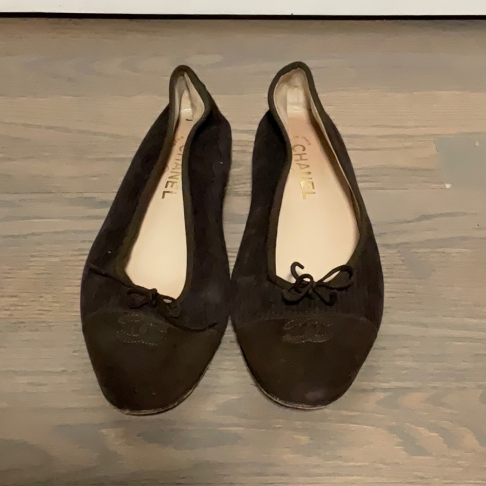 Chanel women’s bow tie brown striped suede ballet flats